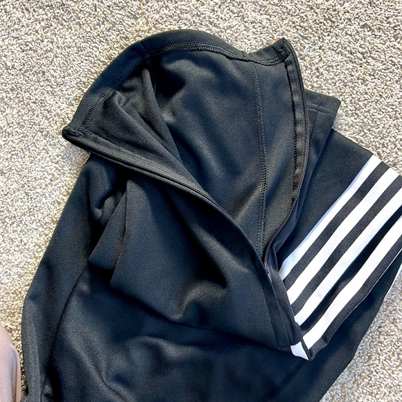 Adidas women’s pants - Picture 4 of 4